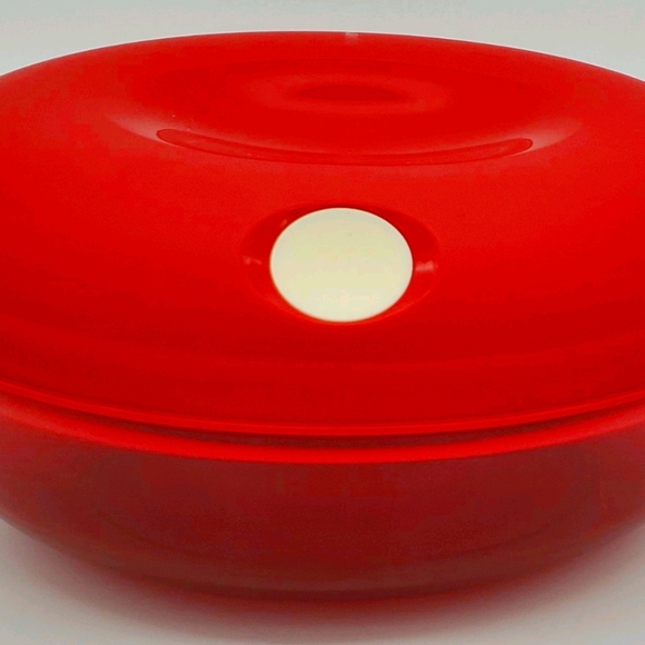 TUPPERWARE 2.0L OVAL CLEAR RED BOWL W/RED LID